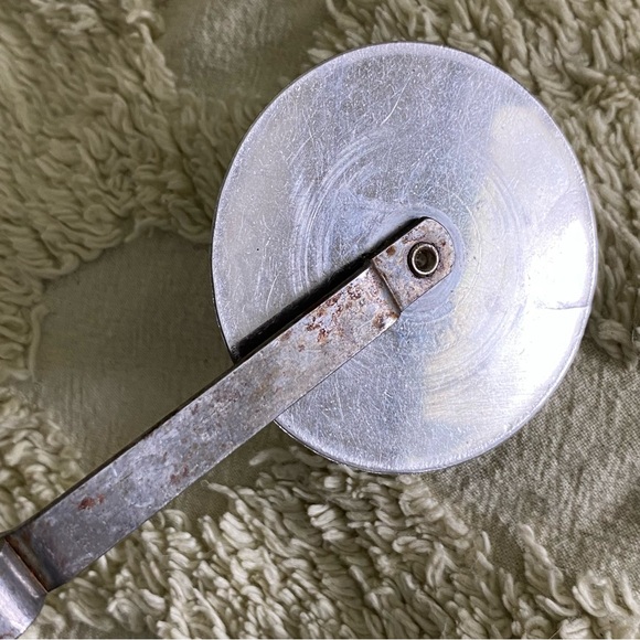 Vintage Pizza Cutter - Picture 4 of 4
